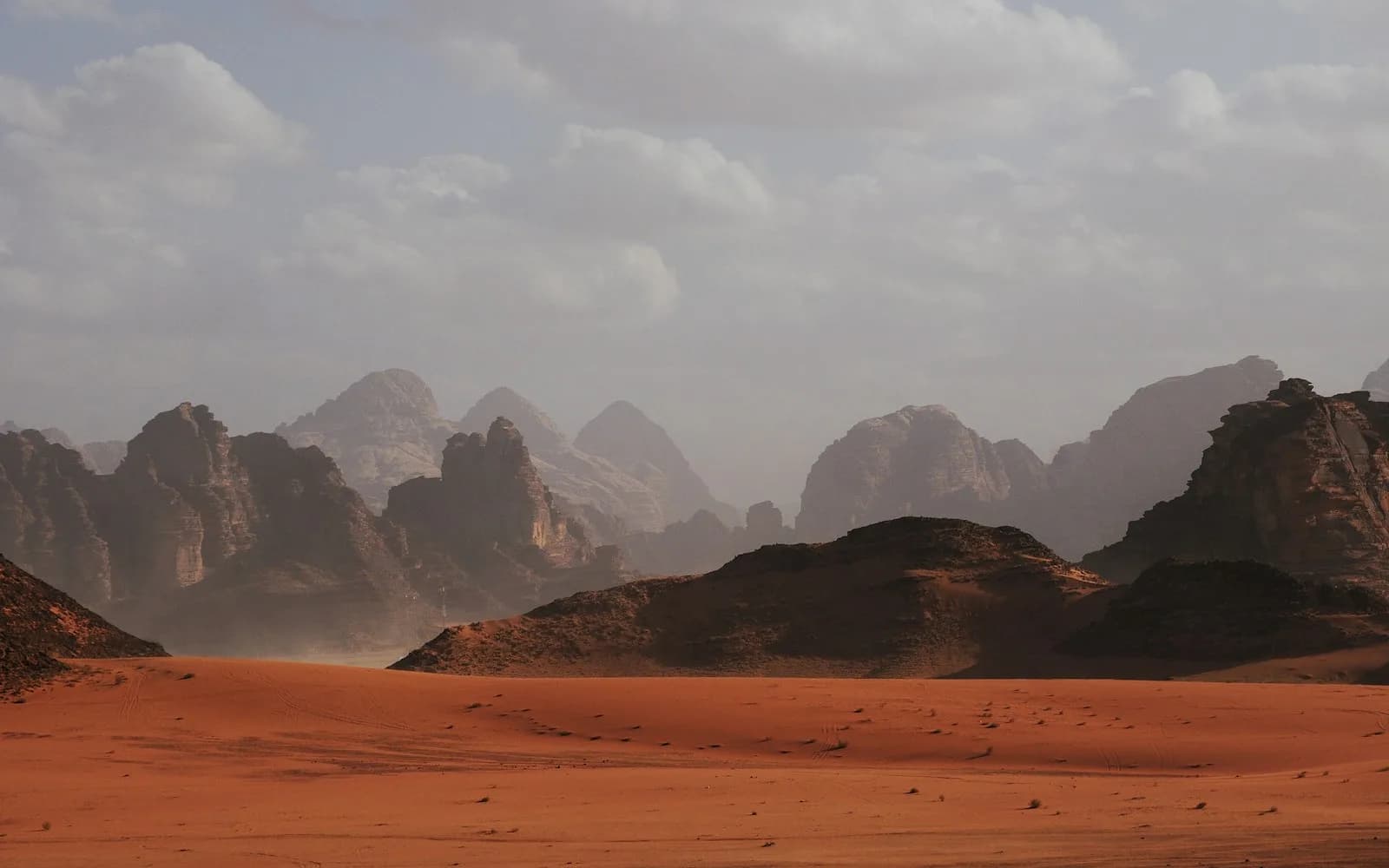 Minimal sand dunes